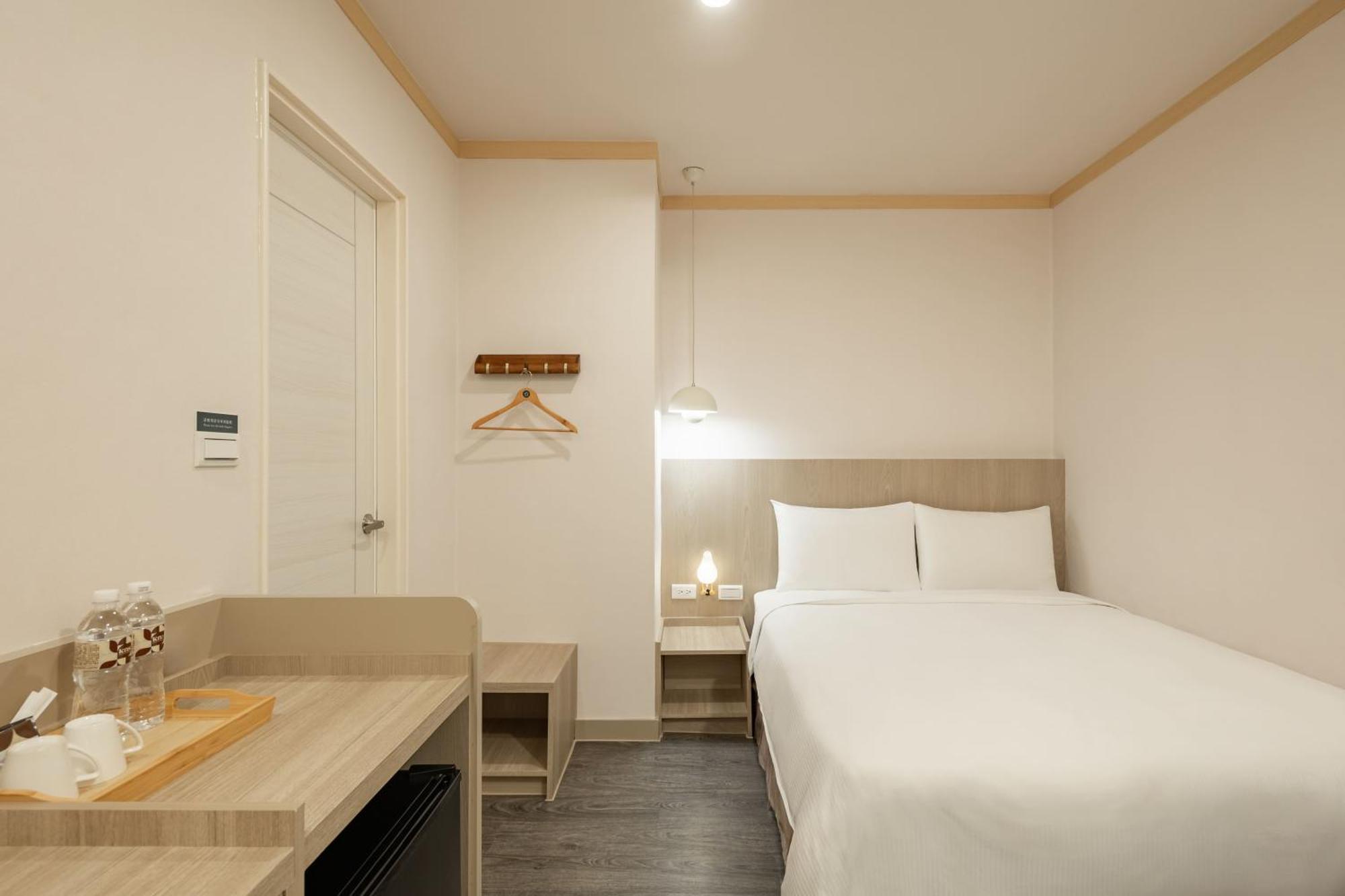 Kindness Hotel - Tainan Minsheng Zimmer foto